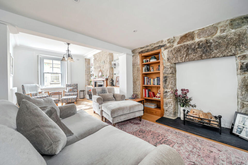 House in Truro - View 5