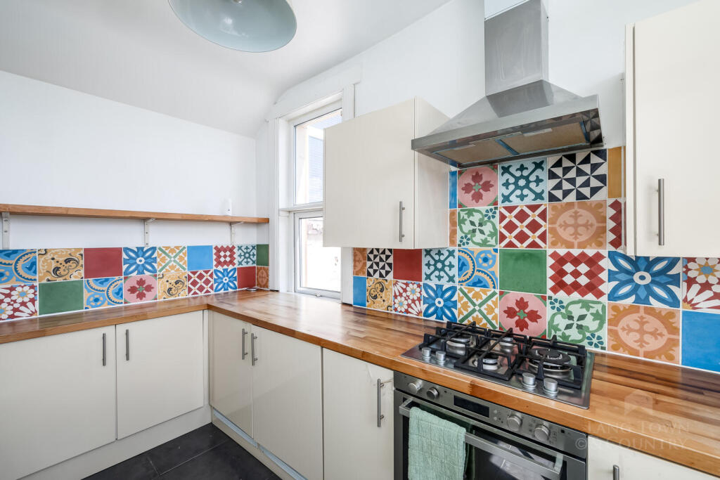 Apartment in Plymouth - View 2