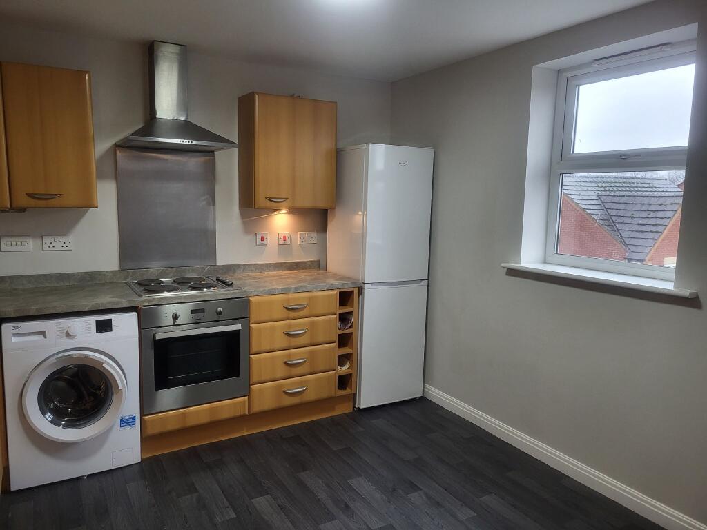 Oakcliffe Road, Manchester, M23 photo 5