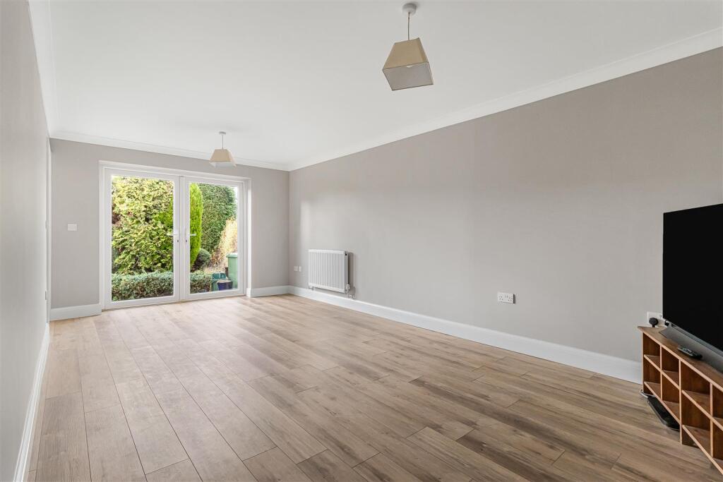 Borradale Court, Steeple Bumpstead, Haverhill photo 3