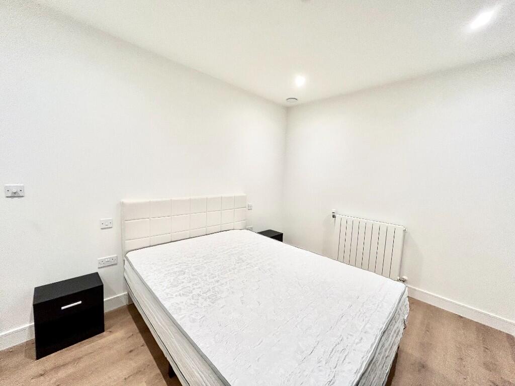 Menara Point, Affinity View, London