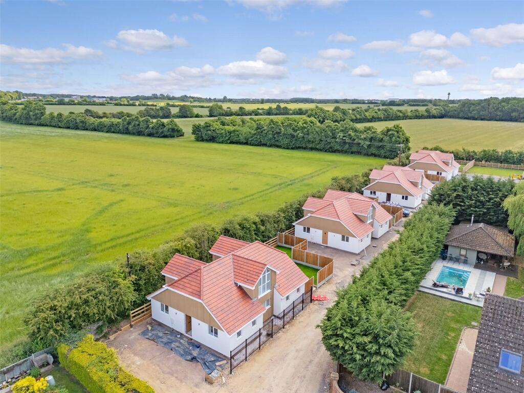Apple Tree Yard, Fullers End, Elsenham, Bishop's Stortford, CM22 photo 3