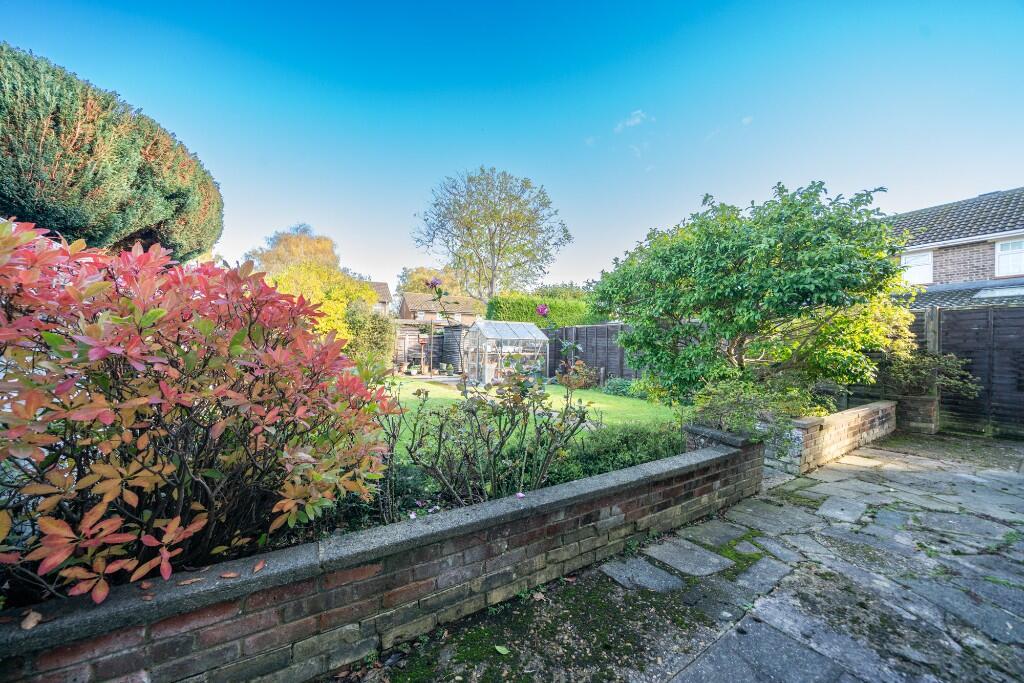 House in Dacorum, Bovingdon - View 4