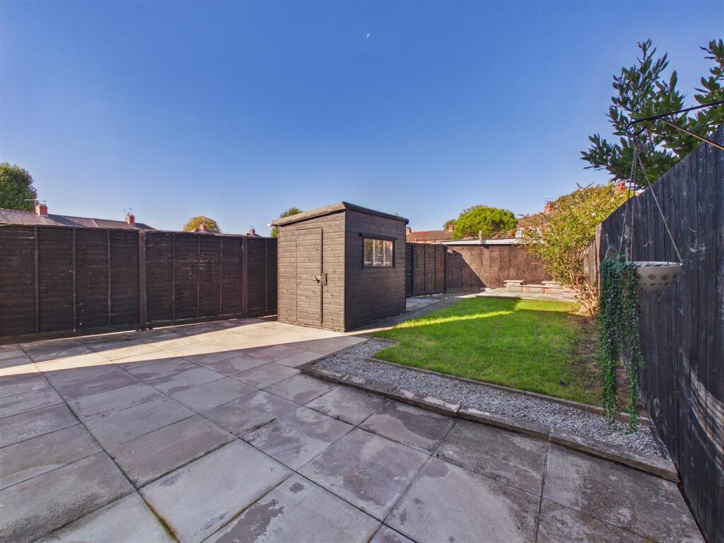 House in Willerby, North Ella, East Riding of Yorkshire - View 3