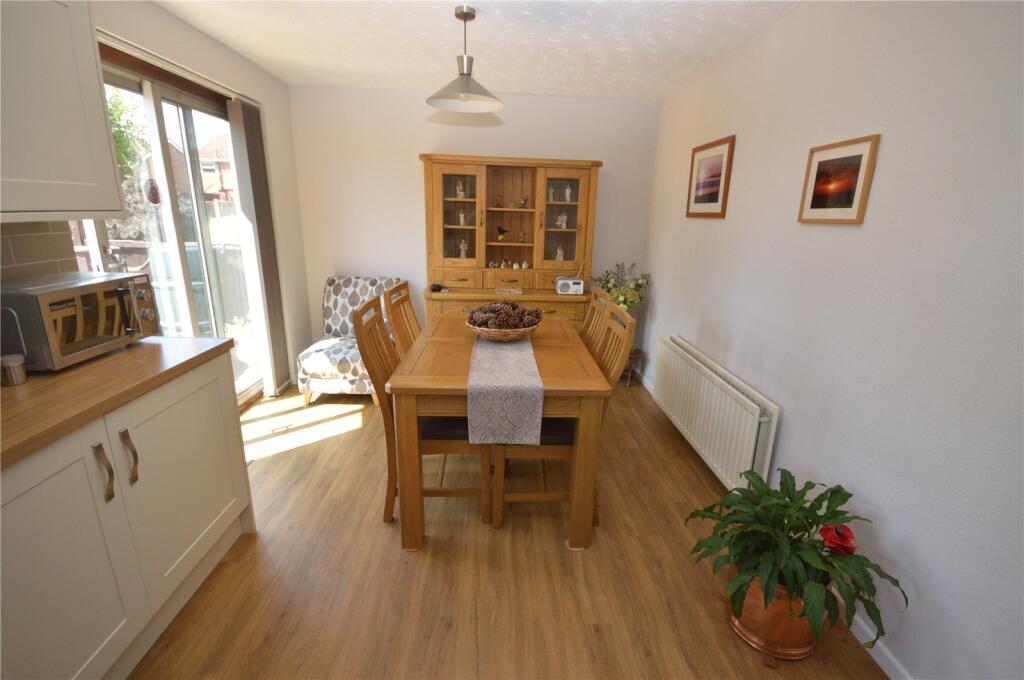 Watermead Road, Luton, Bedfordshire, LU3 photo 4