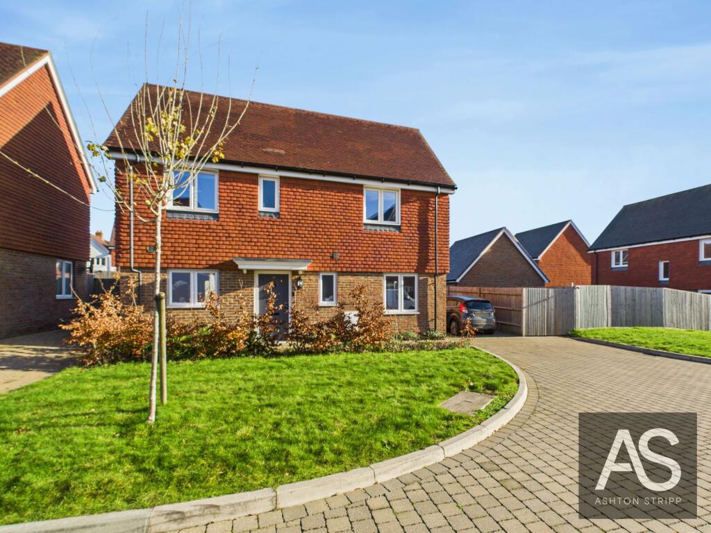 Main image of property: Field Way, Battle, TN33