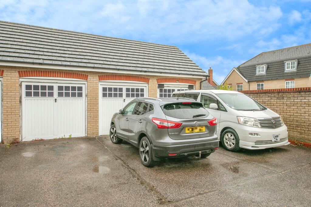 Lyle Close, Kesgrave, Ipswich, Suffolk, IP5 photo 2