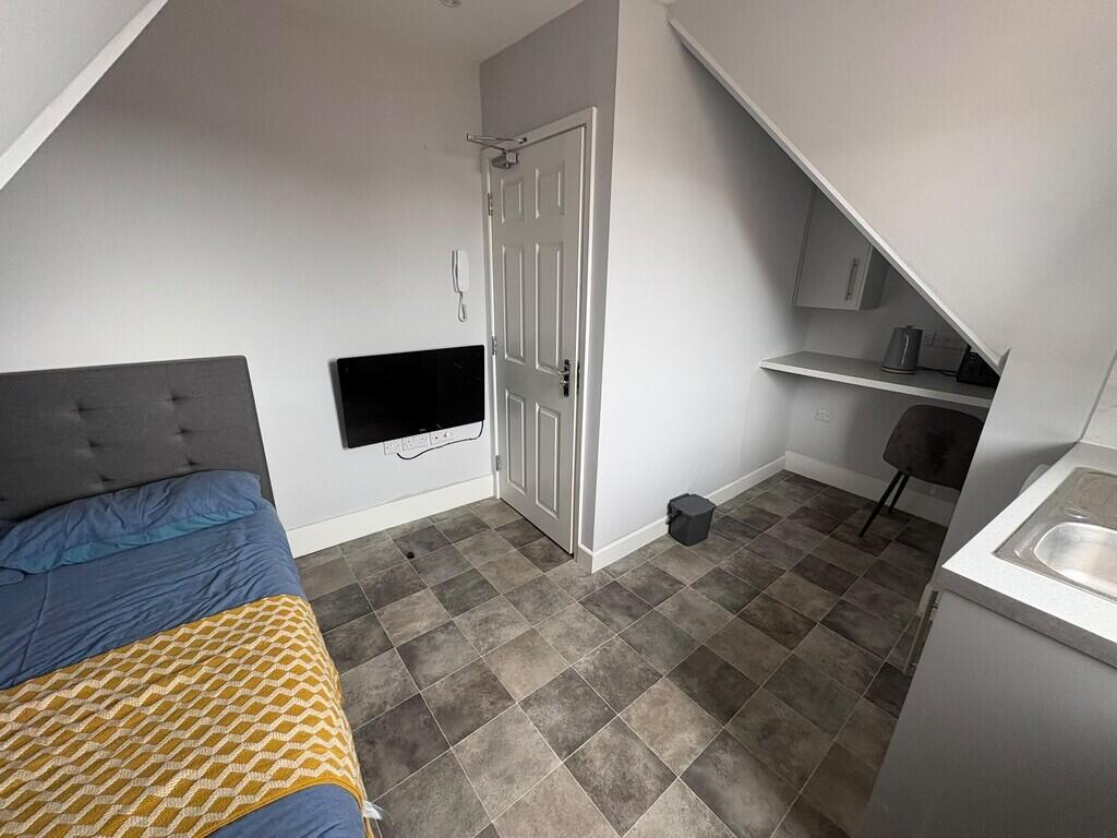 Kingston House, Netley Road - View 2
