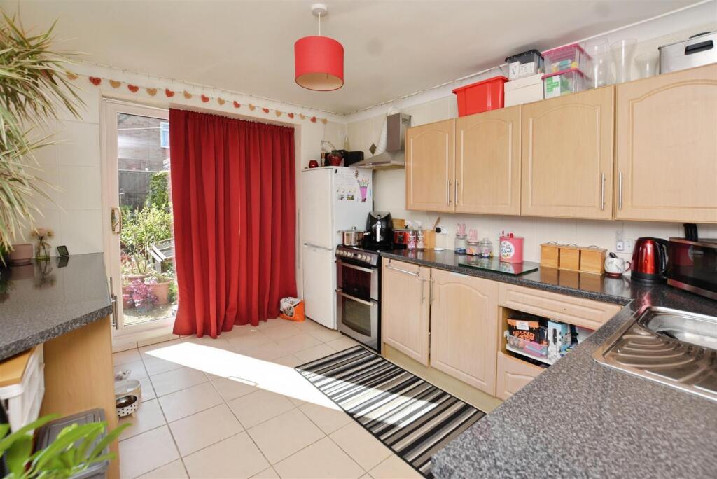 House in Doncaster - View 4