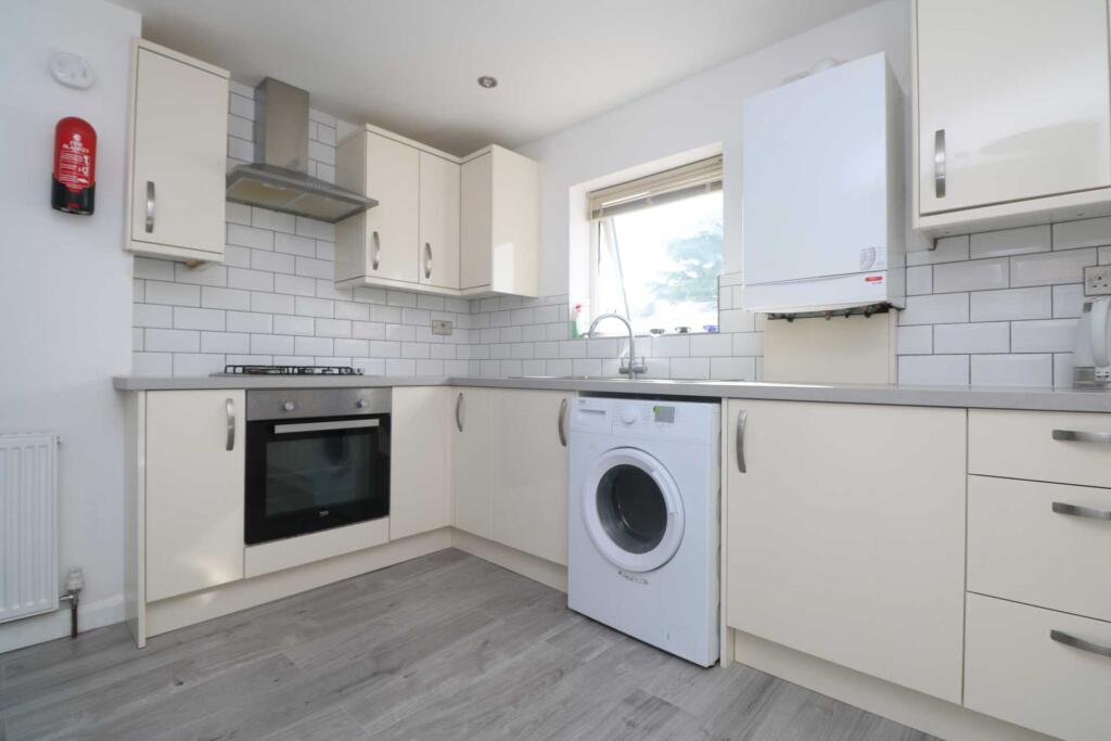 Main image of property: Basingstoke Road, Reading