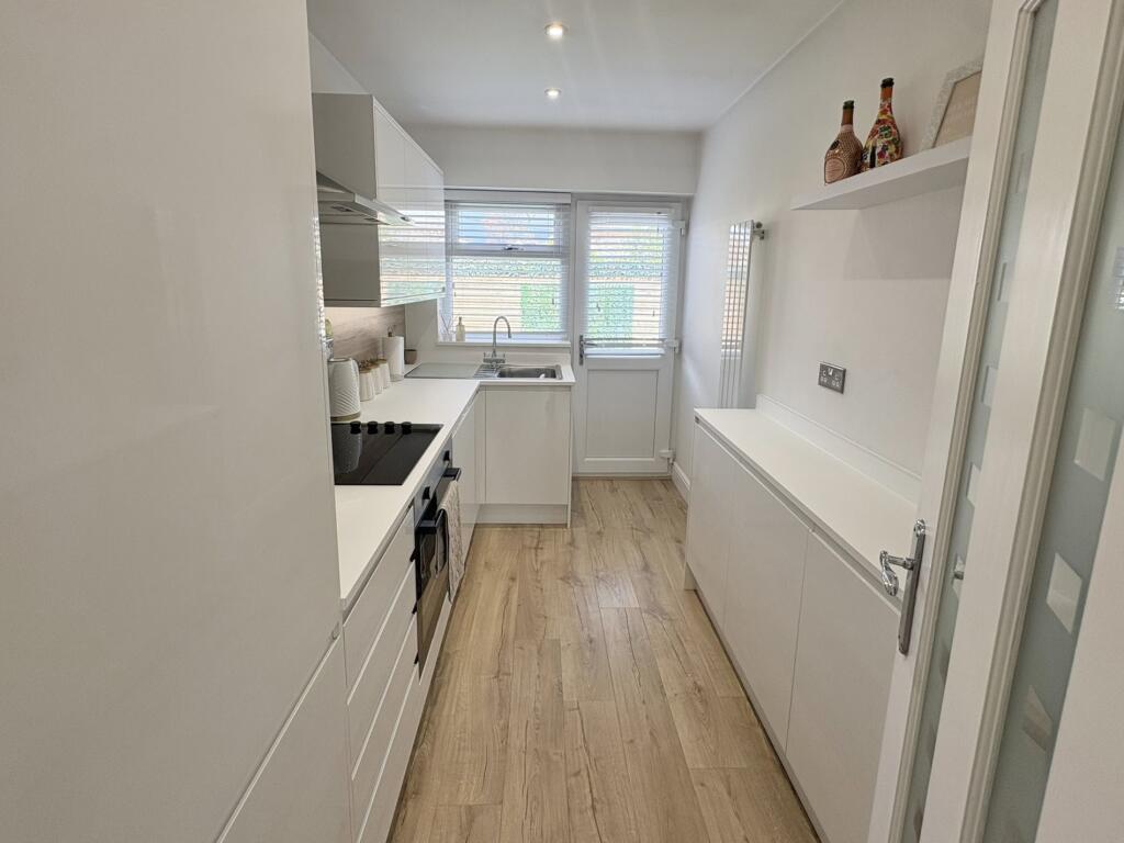 House in Castle Point, Canvey Island - More