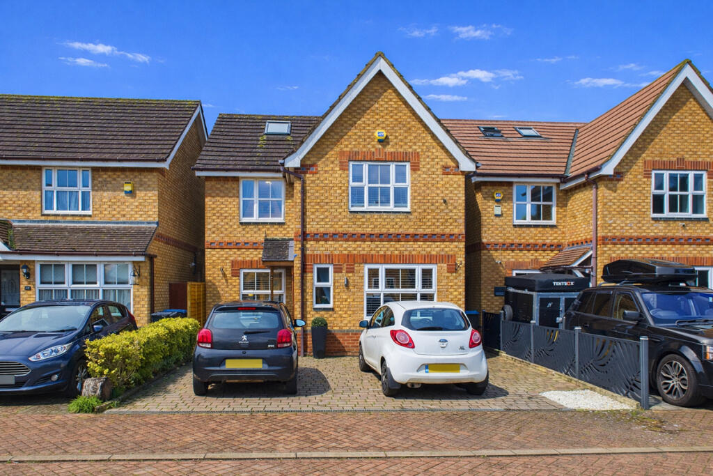 Main image of property: Hadland Close, Bovingdon Hemel Hempstead, HP3