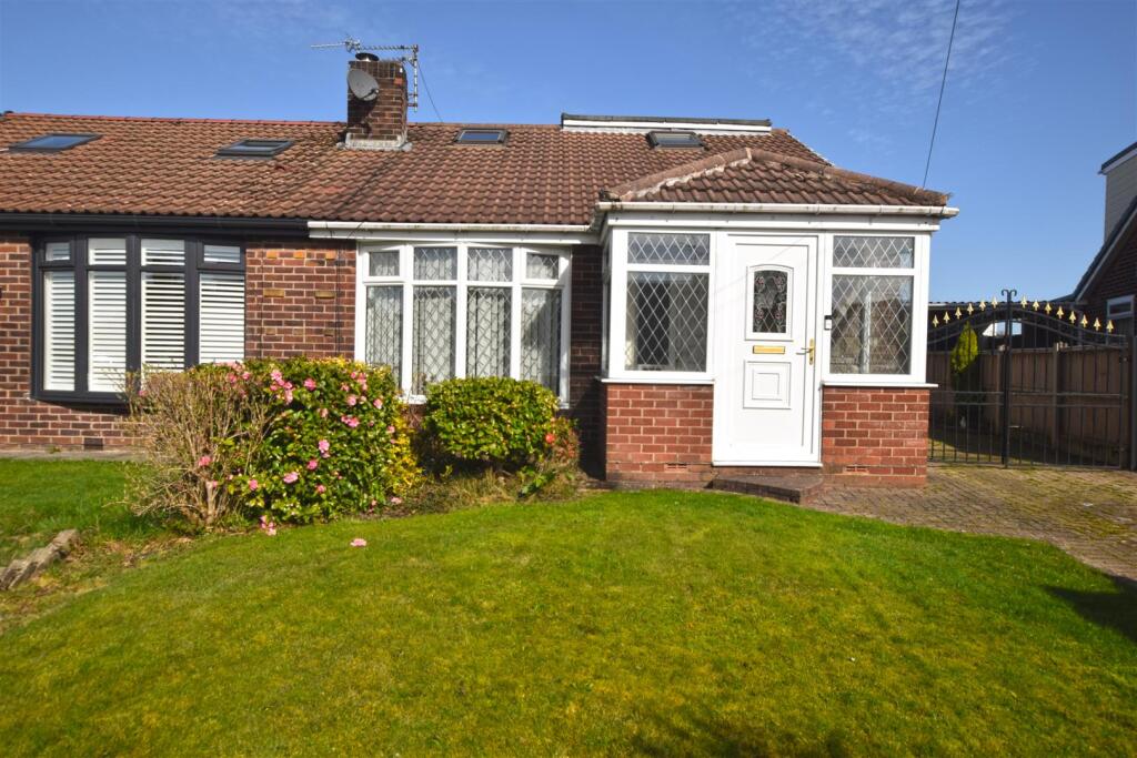 Main image of property: Warwick Road, Alkrington, Middleton