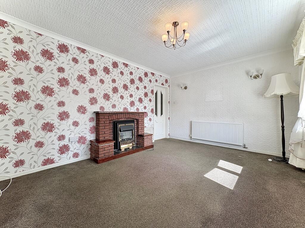 Stickley Lane, LOWER GORNAL, DY3 2JQ photo 2