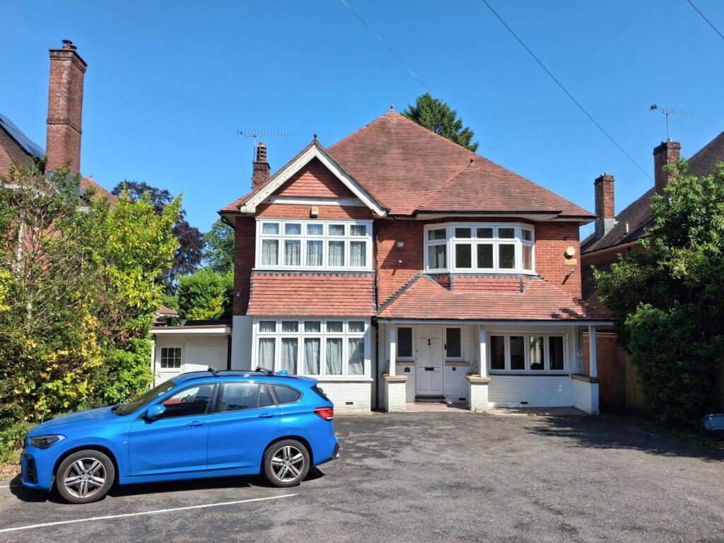 Main image of property: Bassett Avenue, Bassett, Southampton, Hampshire, SO16