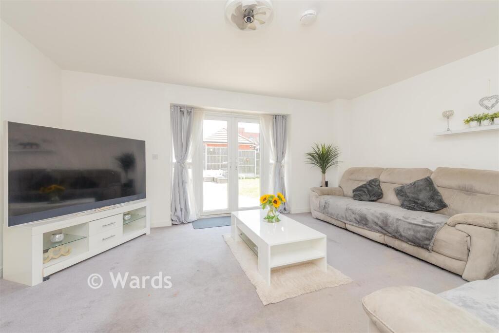 Golve Drive, Chatham, Kent photo 4