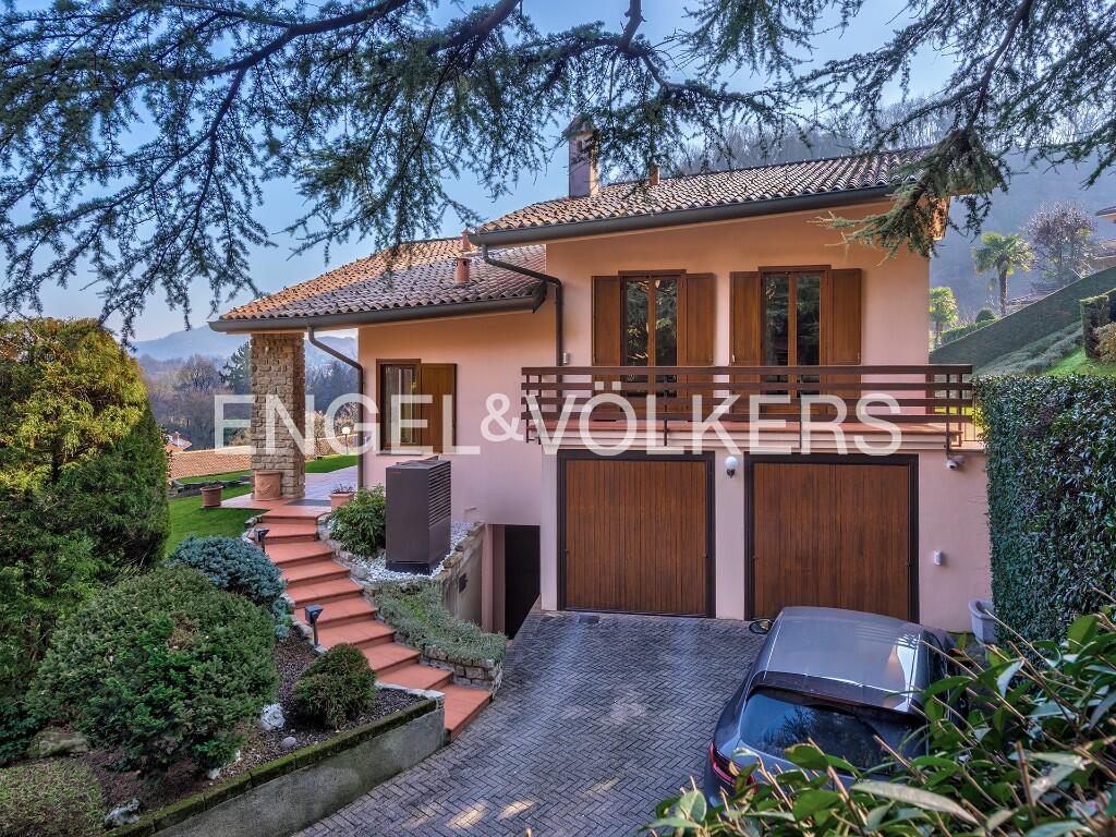 Main image of property: Merate, Lecco, Lombardy