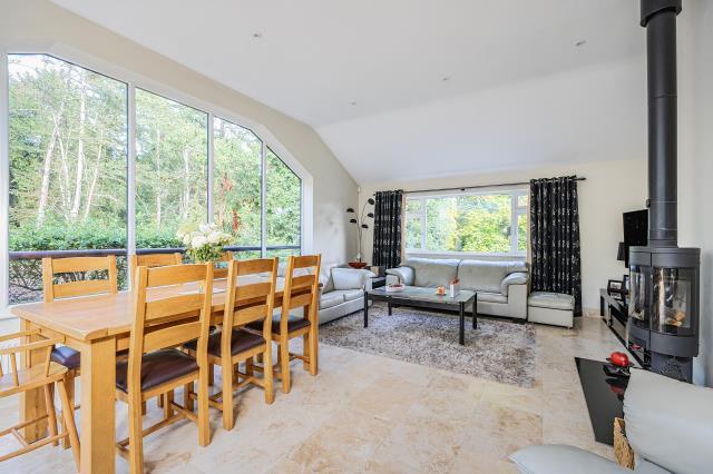 Warren Wood Drive, High Wycombe photo 3