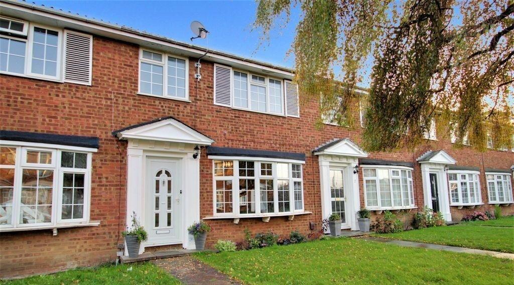 Main image of property: Bideford Gardens, Luton, Bedfordshire, LU3 1UE