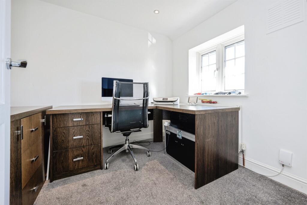 Additional image 12 of Manor Road, London Colney, St. Albans