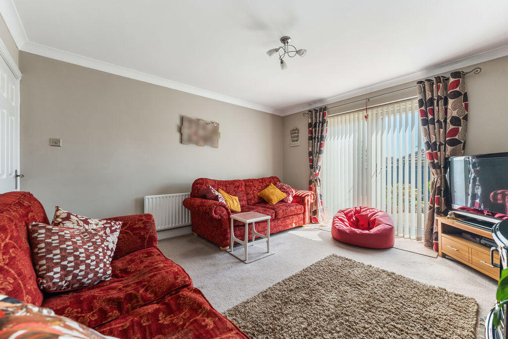Picksley Crescent, Holton-Le-Clay photo 4