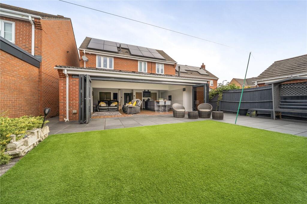 House in Dudley - View 4