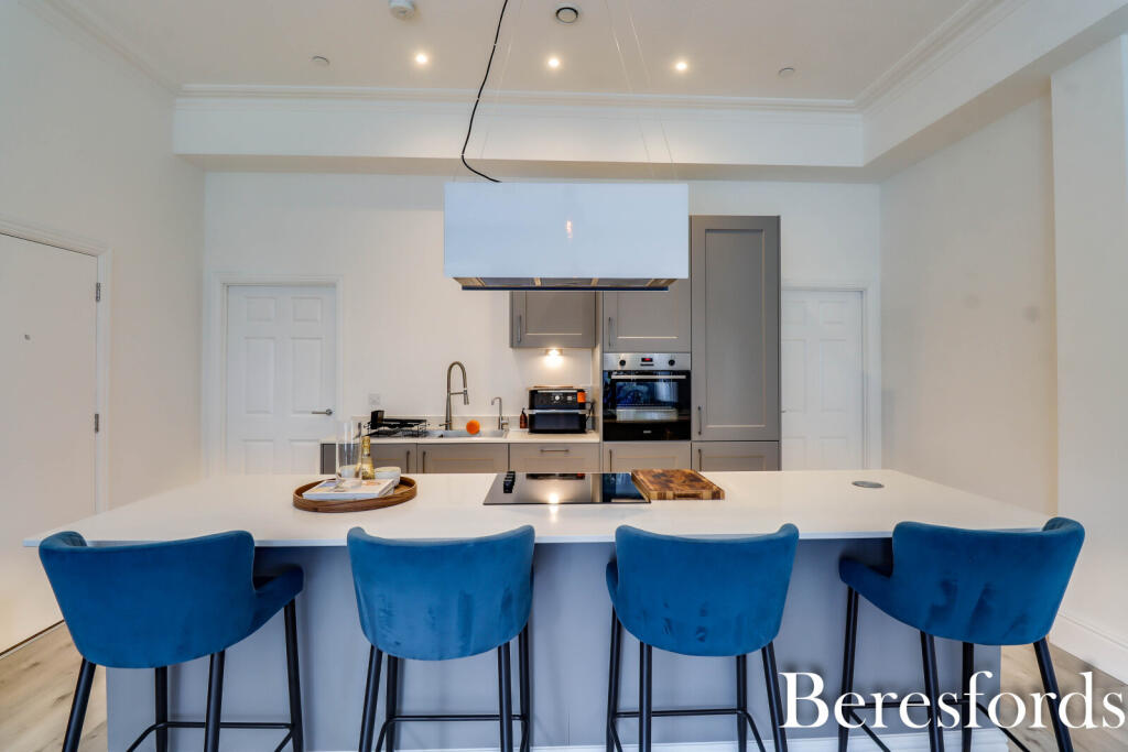 Apartment in Brentwood, Essex - View 3