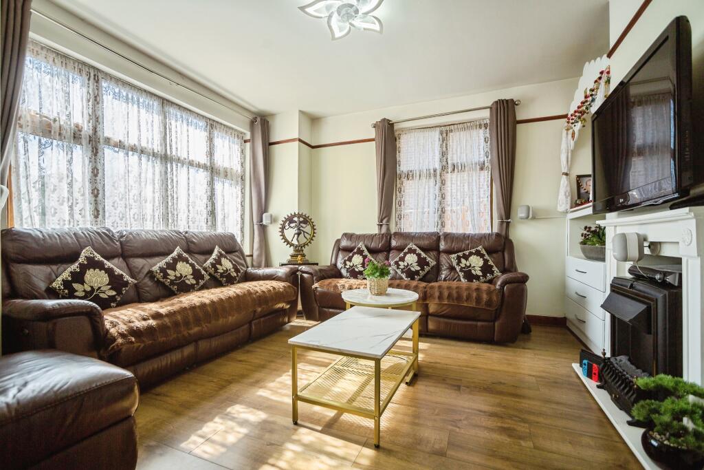 House in Tunbridge Wells, High Brooms, Southborough - View 2
