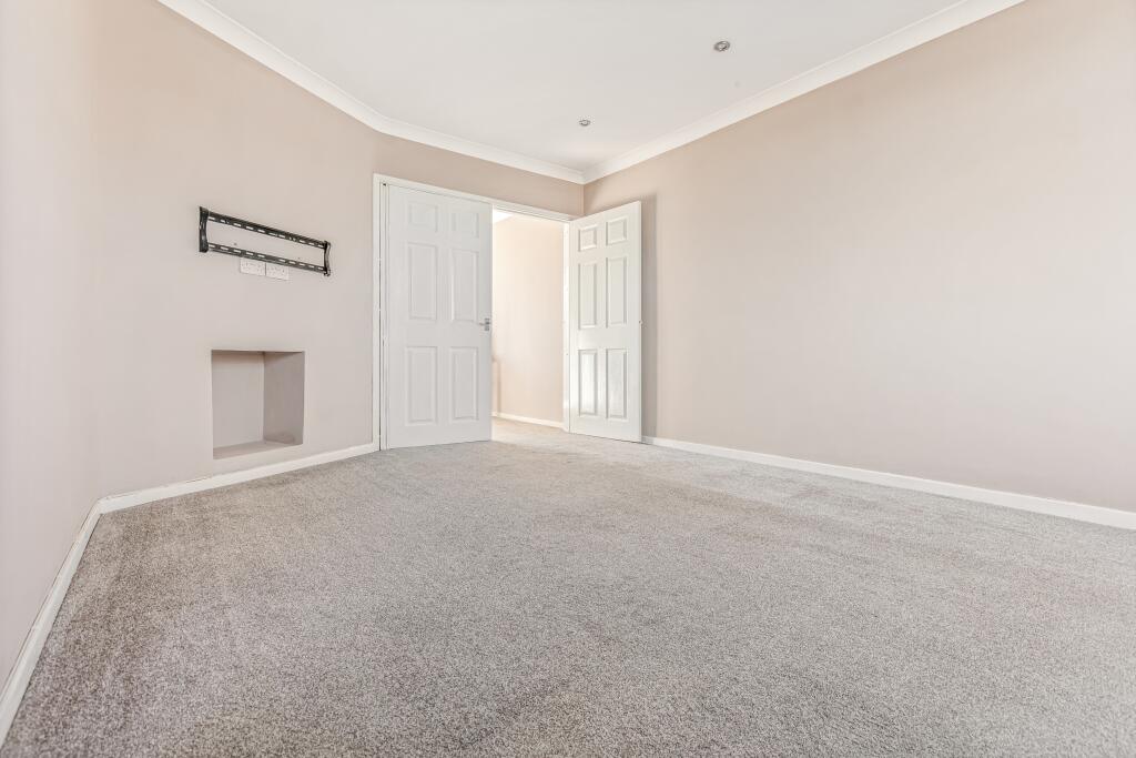 House in Harborough, Thurnby and Bushby - More