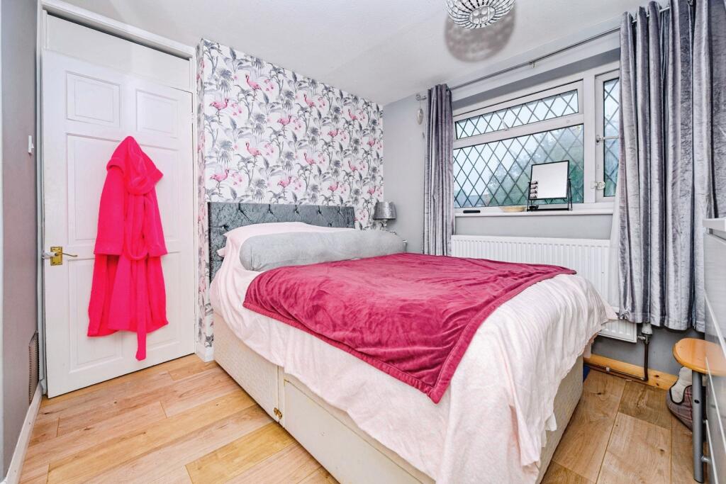 House in Luton - View 5