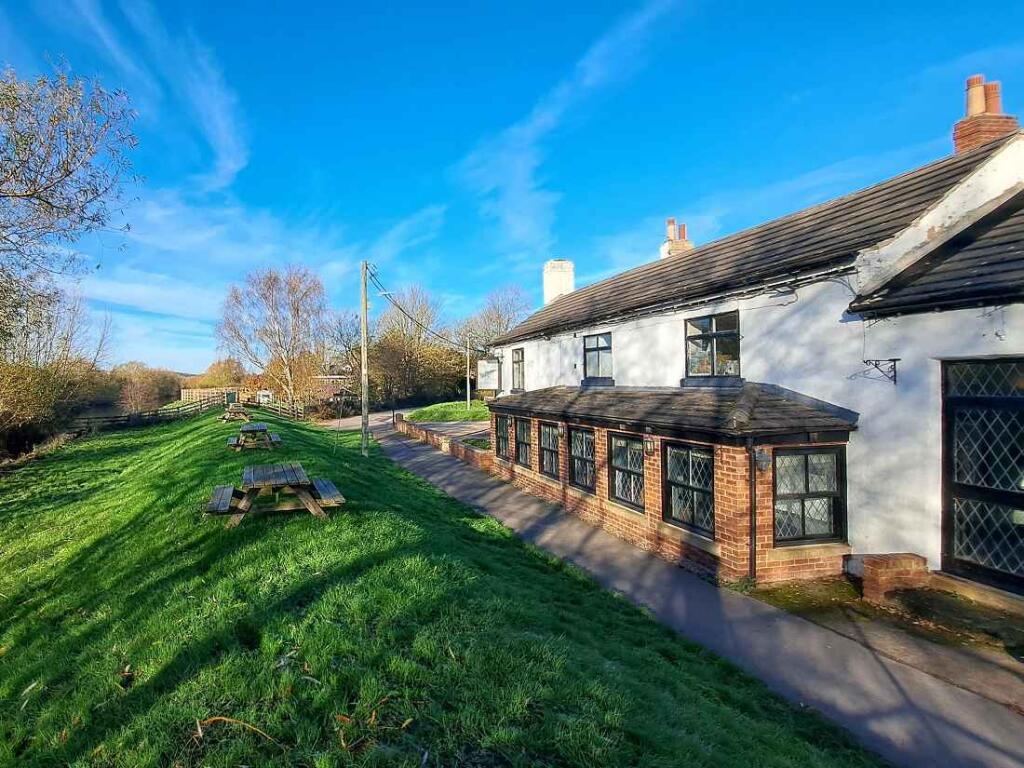 Main image of property: N-626730 - Boat Inn, Main Street, Castleford WF10 2BX