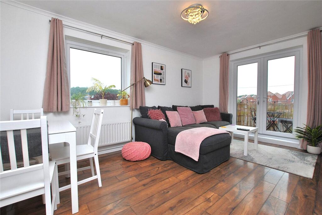 Chester Road, Ash, Surrey, GU12 photo 2