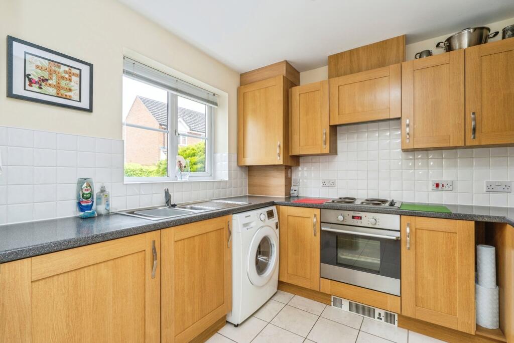 Cotton Road, Portsmouth, Hampshire, PO3 photo 2