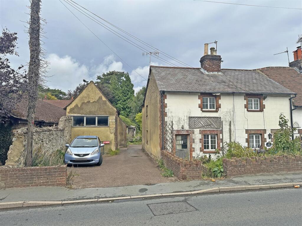 Main image of property: High Street, Nutfield, Redhill