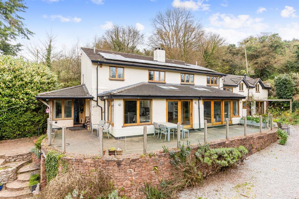 Main image of property: Stokeinteignhead, Newton Abbot