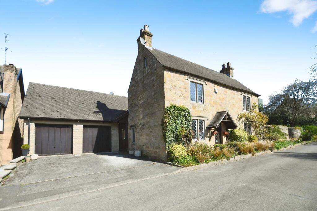 4-bed detached on Back Lane, Glapwell, Chesterfield, S44 5PX, £450,000