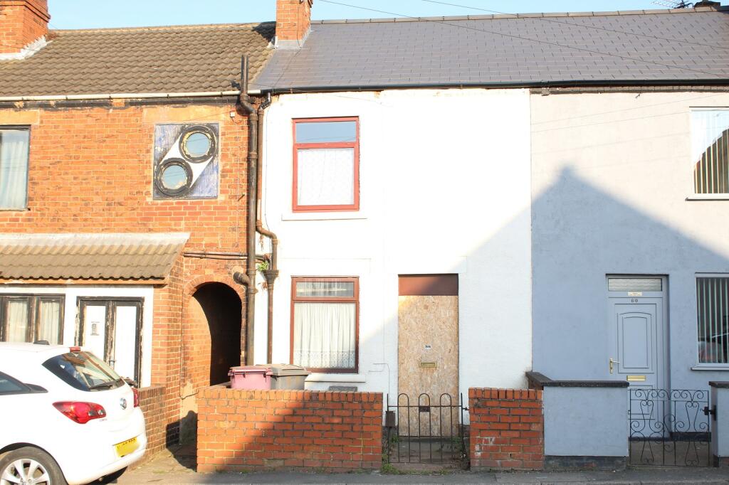 2-bed terraced on Market Street, South Normanton, Alfreton, Derbyshire. DE55 2EL, £65,000