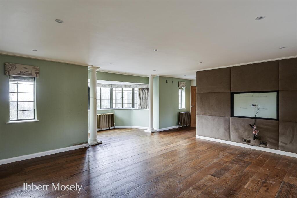 House in Sevenoaks, Westerham - More
