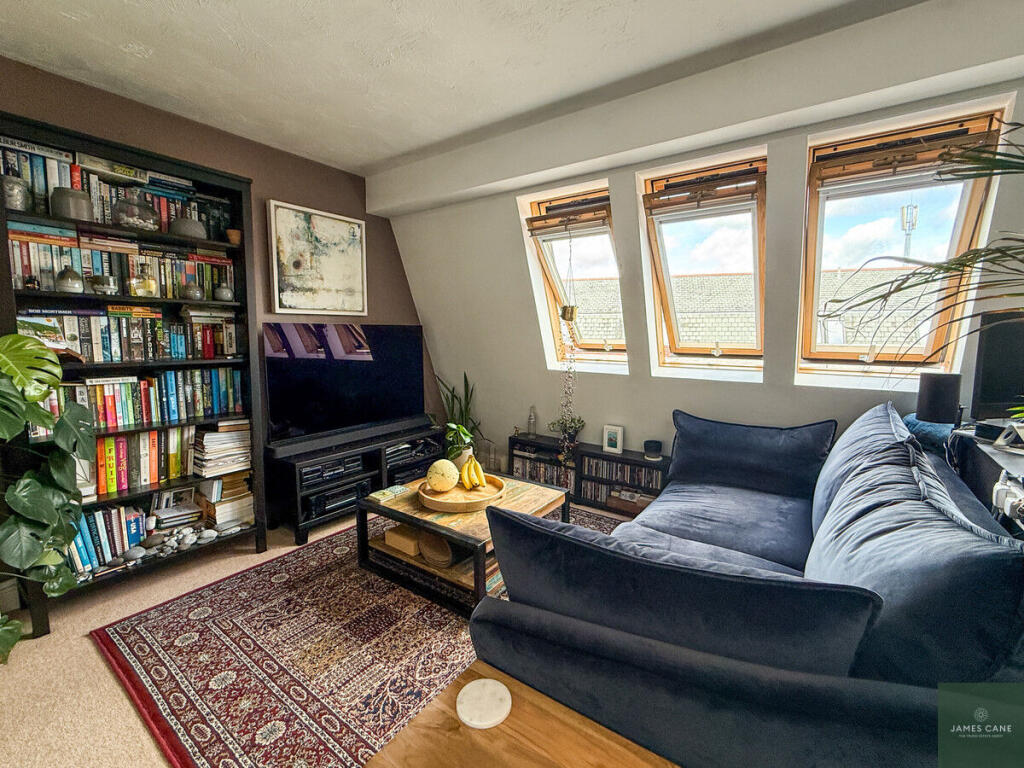 Apartment in Truro - View 4
