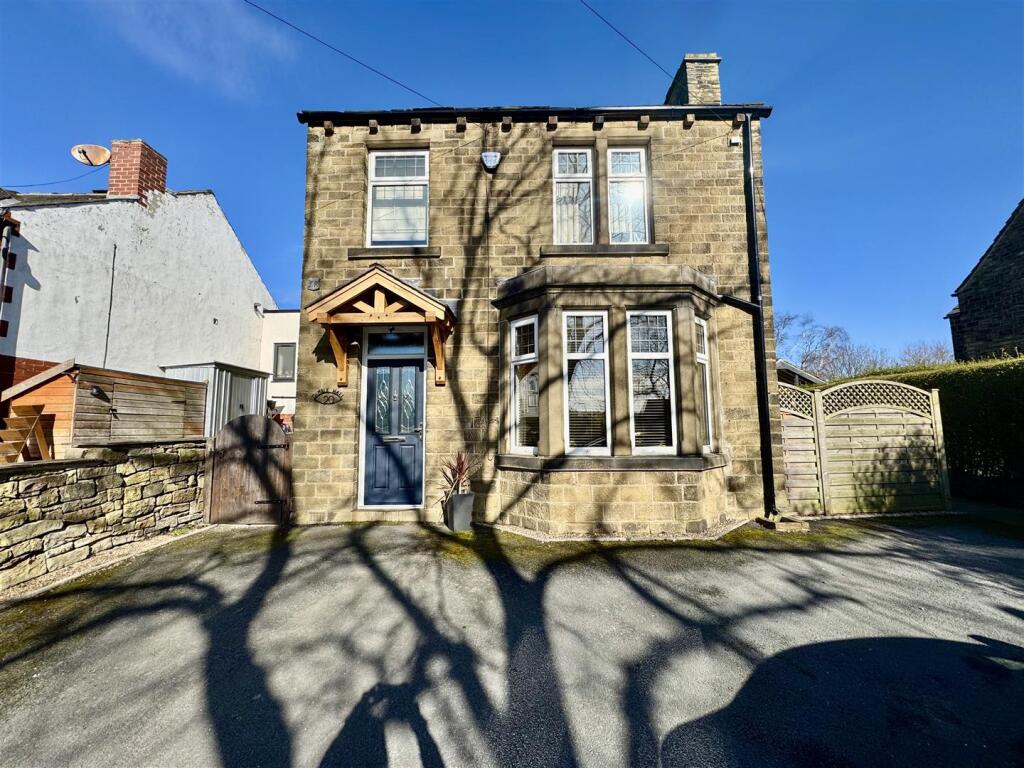 Main image of property: Kaye Lane, Huddersfield HD5 8XP