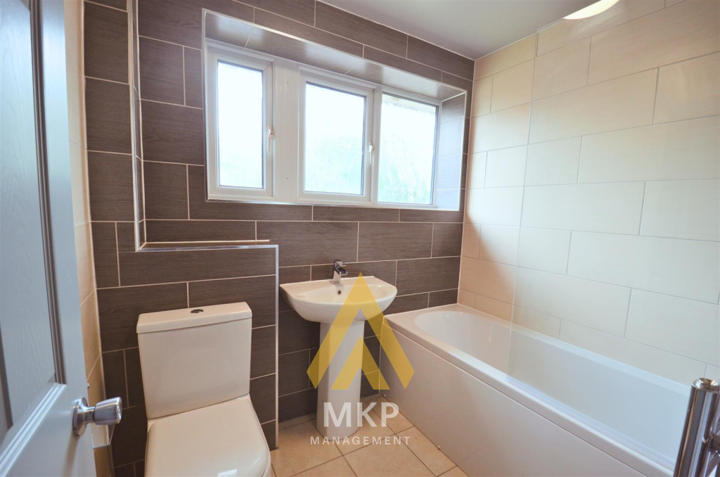 4 bedroom terraced house for rent