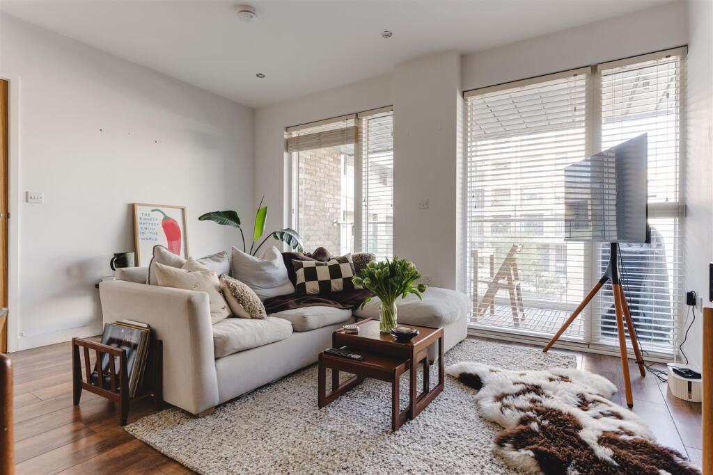 London Lane, Hackney - View 3
