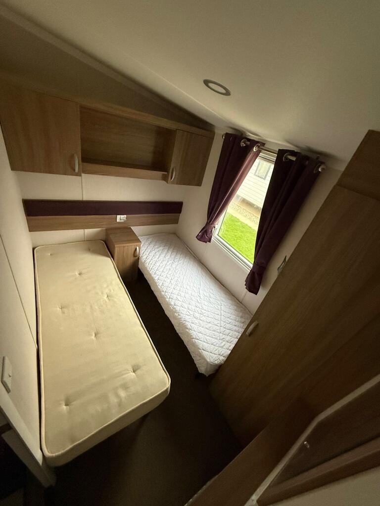 Cowden, Hull, HU11 4UD - More
