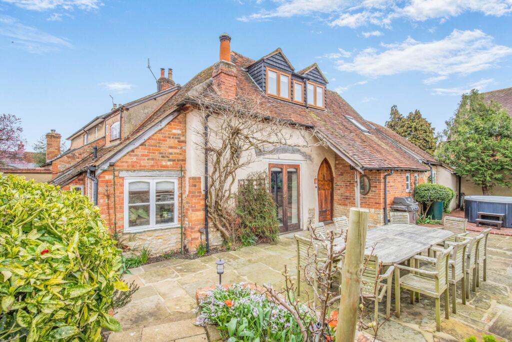 Main image of property: Dollicott, Haddenham