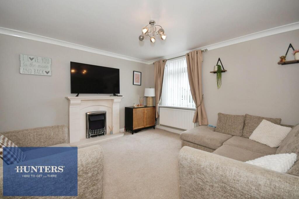 House in Chesterfield, North Wingfield - View 4