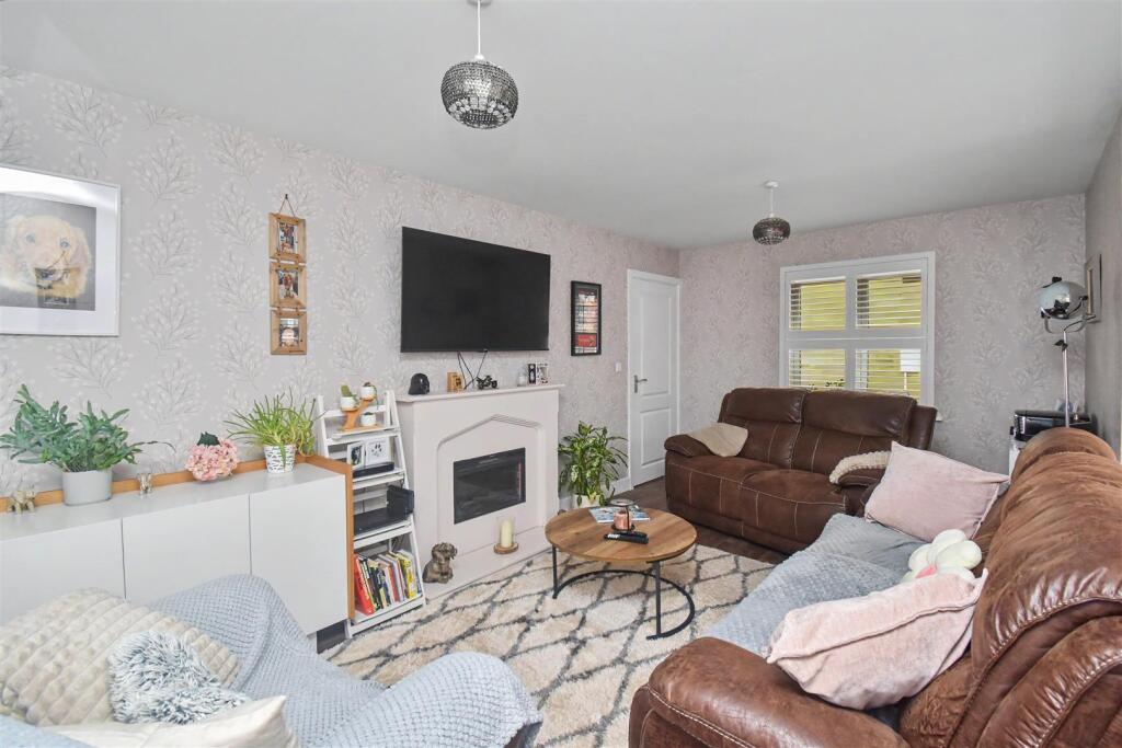 NN18, Burton Close, Corby - View 3