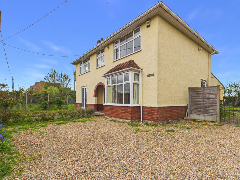 3-bed detached on South Road, Beccles, NR34 9, £450,000