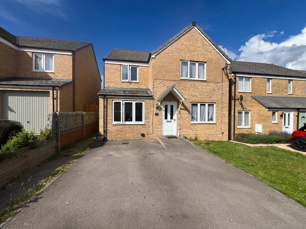 Main image of property: Green Crescent, Desborough, Kettering