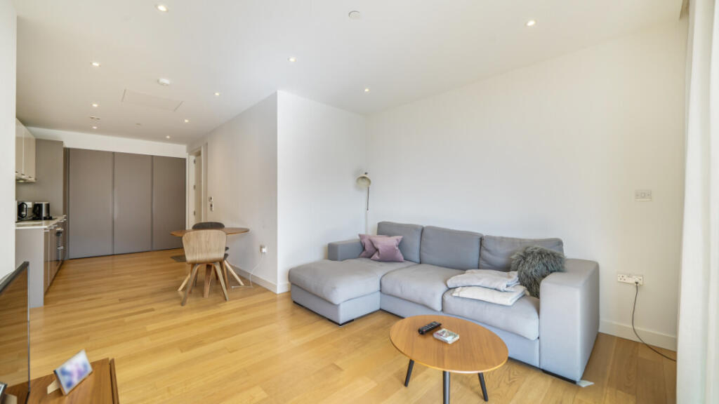 Apartment in London - View 5