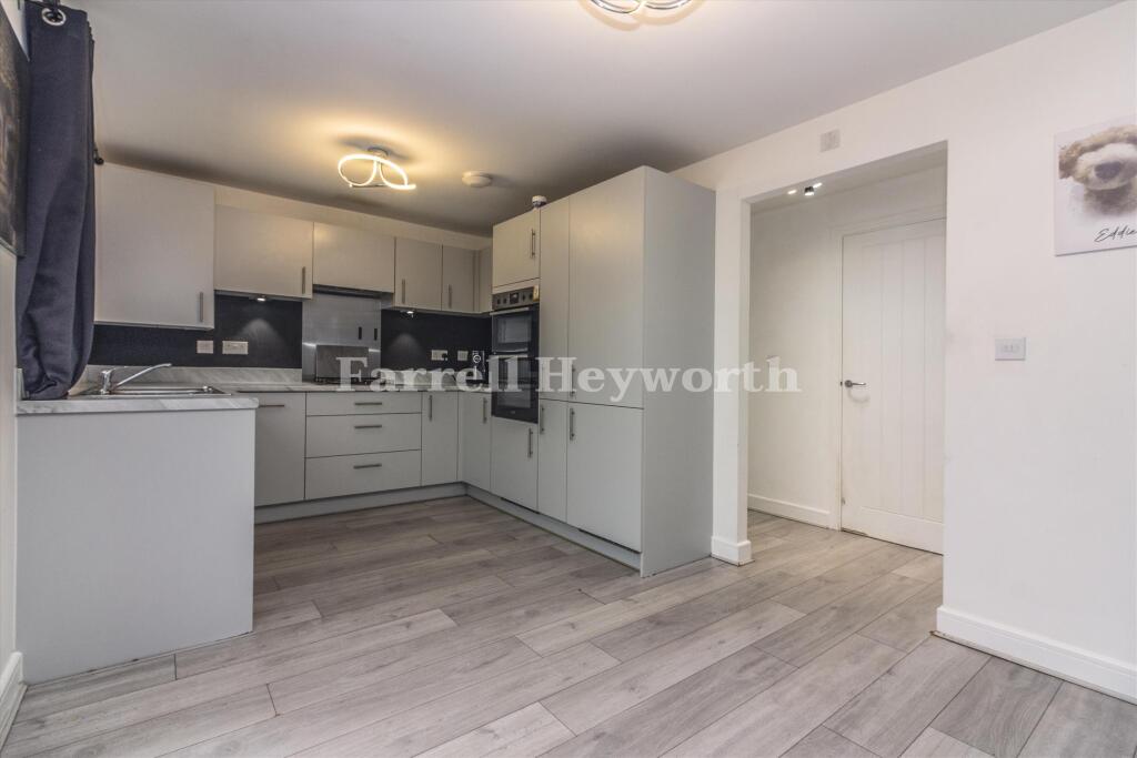 House in Preston, Cottam, Woodplumpton - More